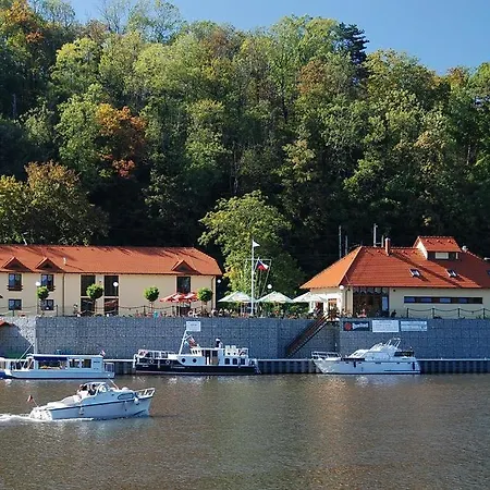 Marina Vltava * Nelahozeves