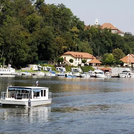 Marina Vltava Guest house *